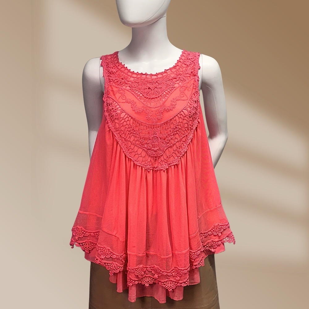 Paradiso Women's Feminine Fairy Like Top Blouse Lace Detail Salmon Sz L NWOT!